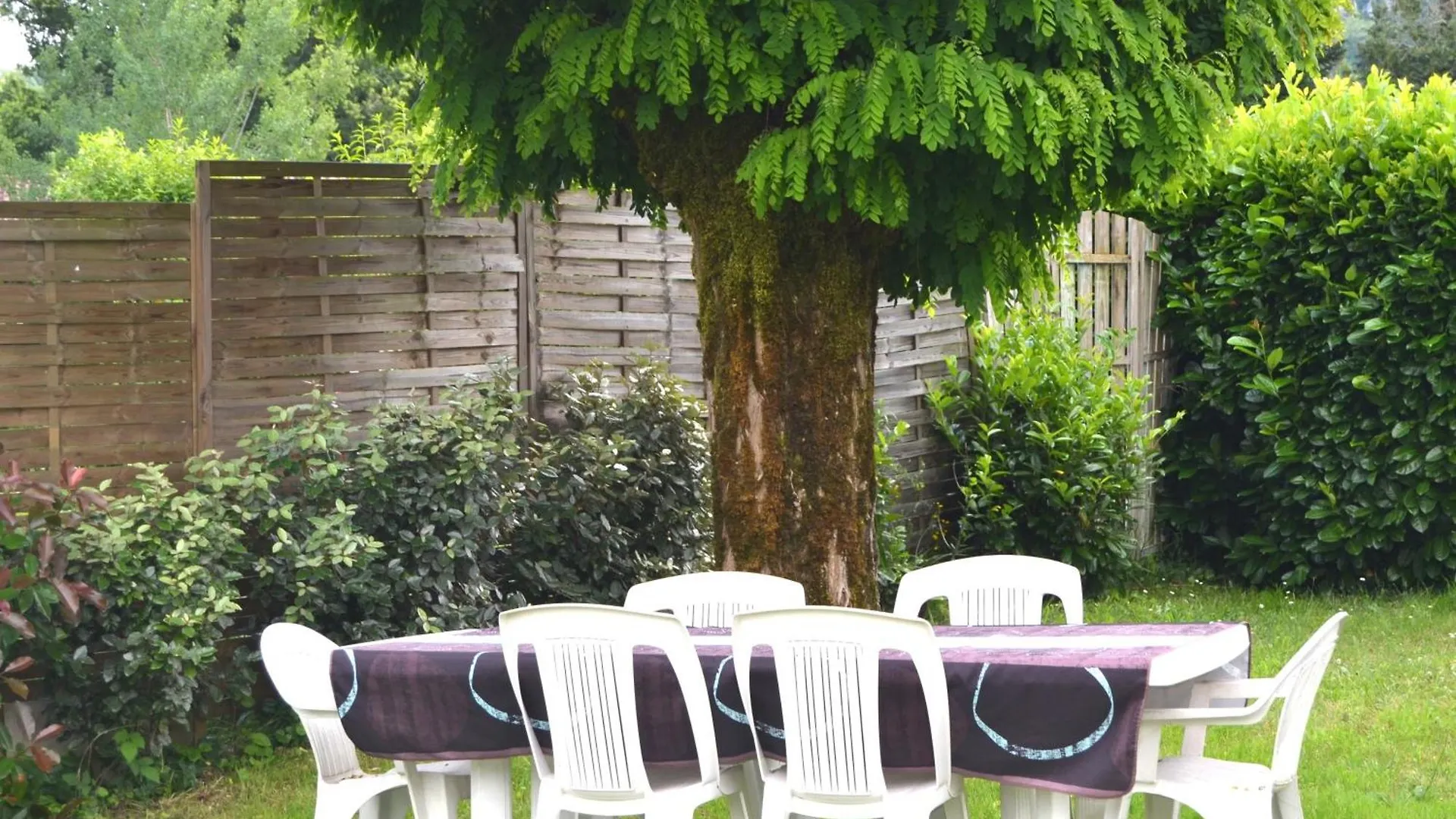Holiday home Gite L'Ancienne Epicerie Meyronne
